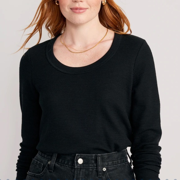 NWT OLD NAVY Cropped Waffle-Knit Scoop-Neck T-Shirt Color: Black Jack - Picture 2 of 4